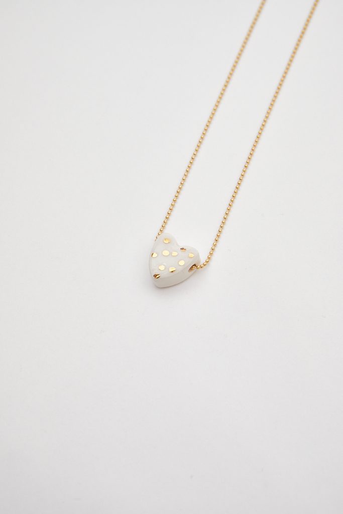 Detalle de COLLAR CORAZÓN PEQUE. de La Polaca