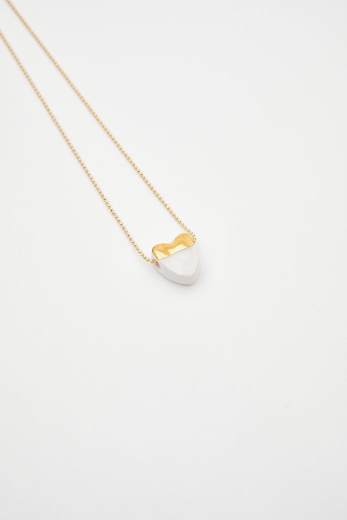 Detalle de COLLAR CORAZÓN PEQUE. de La Polaca