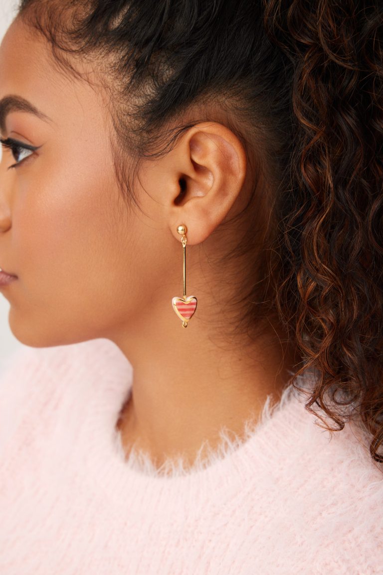 PENDIENTES LARGO AMOR.