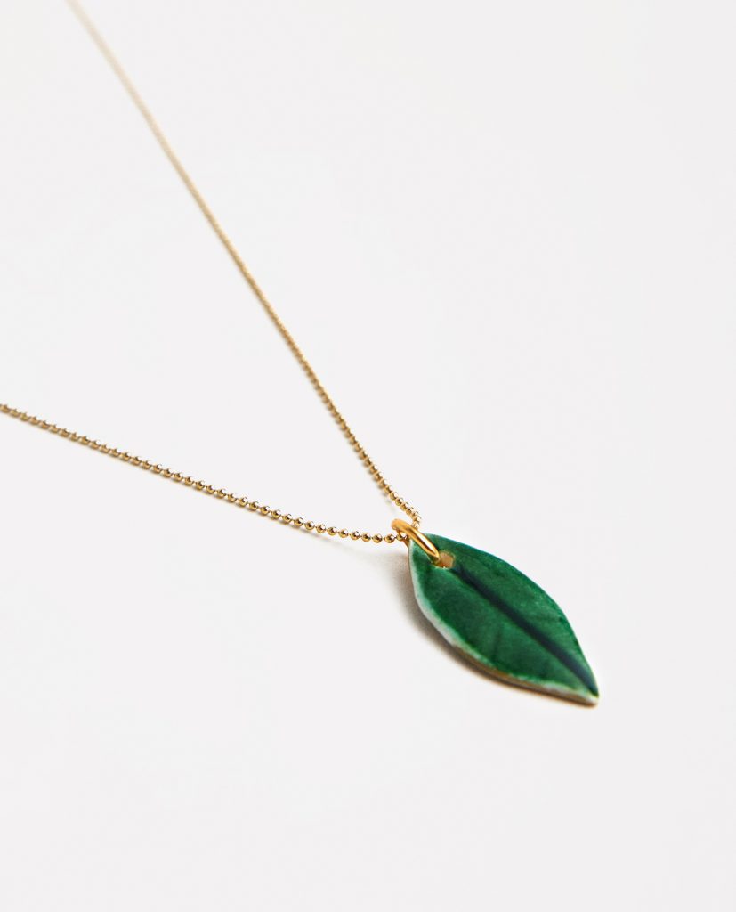 COLLAR HOJA MONACHELLO de La Polaca, collares de cerámica hecha a mano