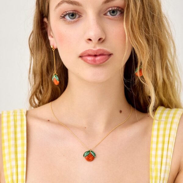 Collar naranja