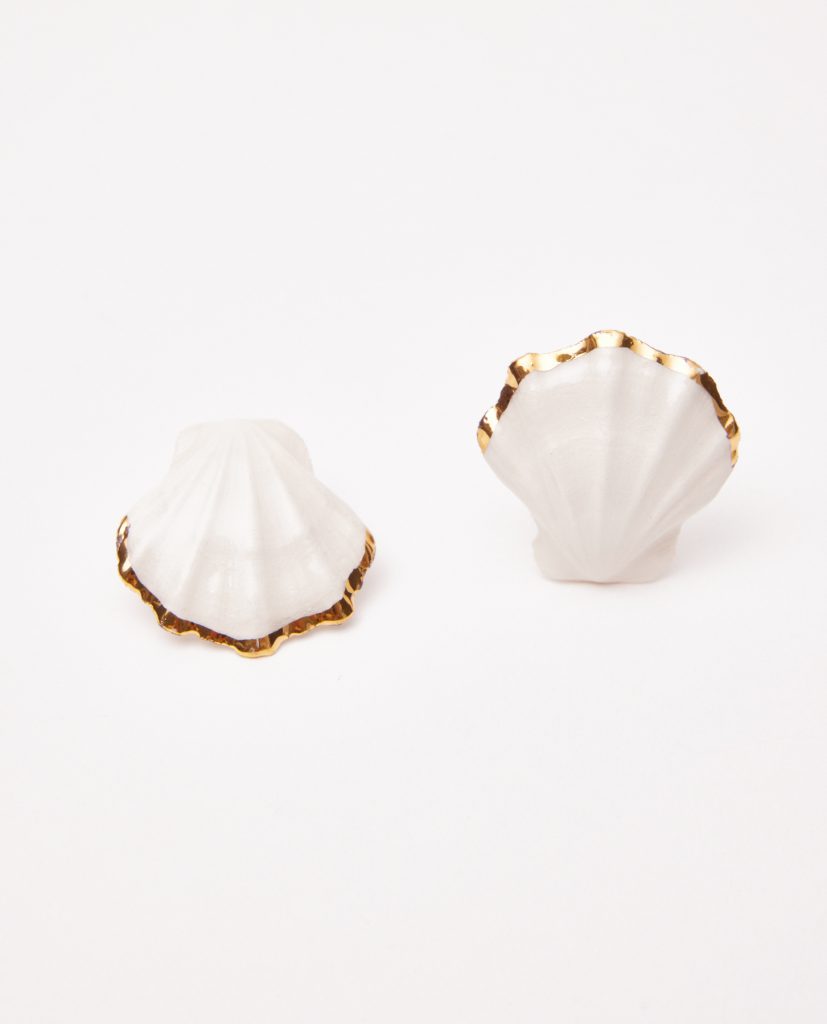 PENDIENTES CONCHA ALETA