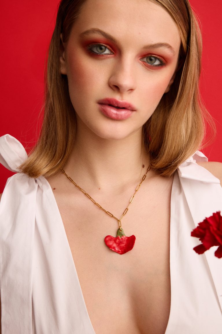 COLLAR CLAVEL ROJO