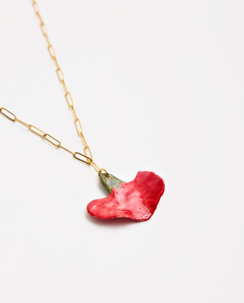 COLLAR CLAVEL ROJO
