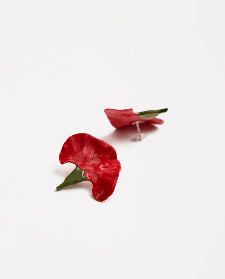 PENDIENTES CLAVEL ROJO