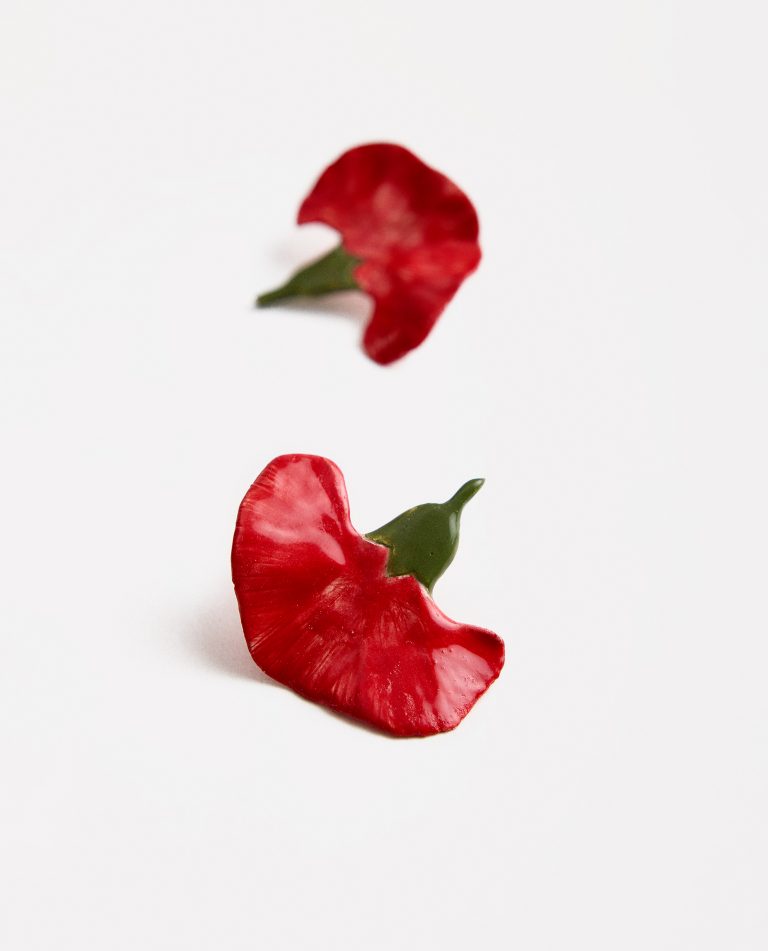PENDIENTES CLAVEL ROJO