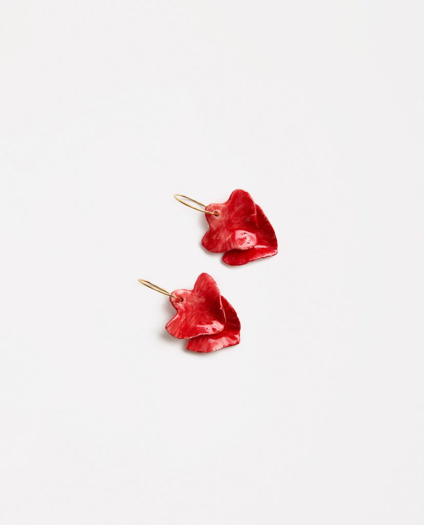 PENDIENTES ARO HOJAS CLAVEL ROJO