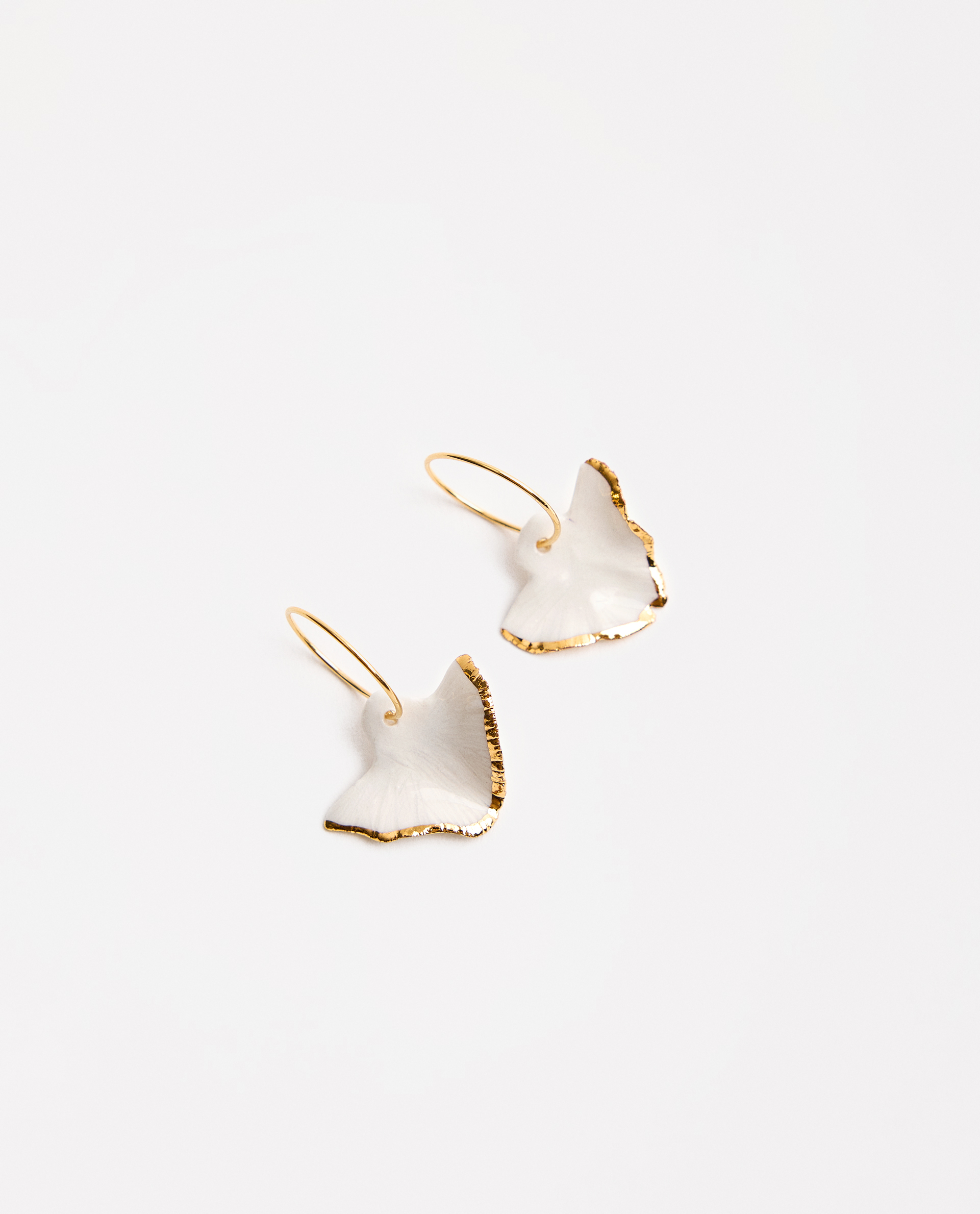 AROS HOJA CLAVEL ORO