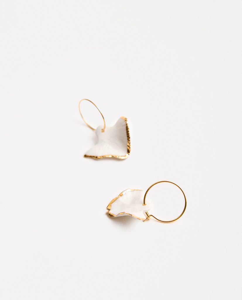 AROS HOJA CLAVEL ORO
