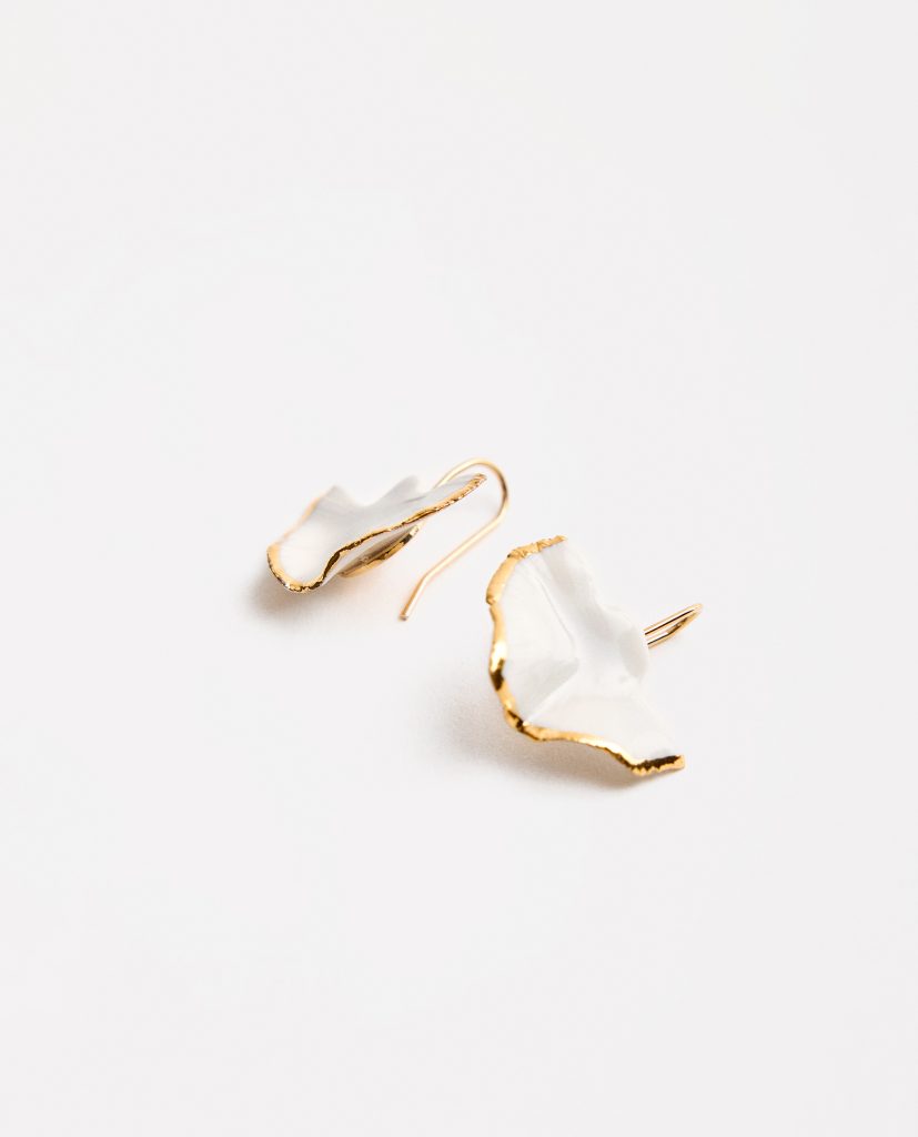 PENDIENTES HOJA BASE ORO