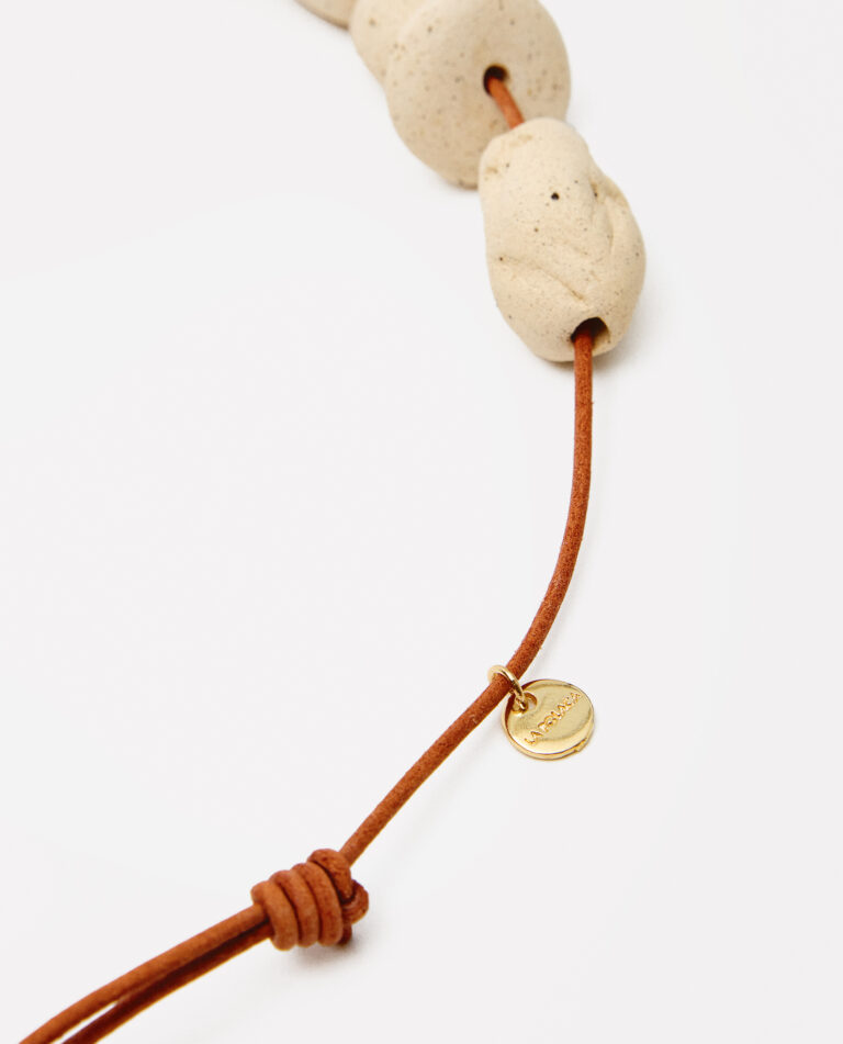 COLLAR ARU