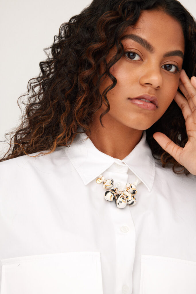 Detalle de COLLAR CAREY de La Polaca