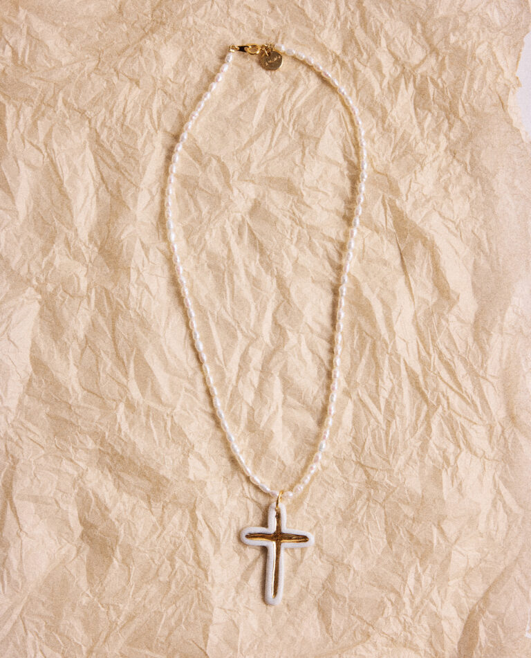 COLLAR CRUZ ORO PERLAS