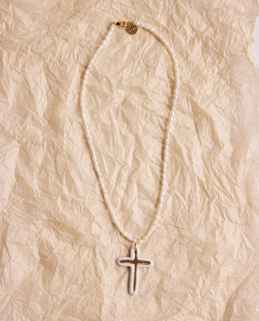 COLLAR CRUZ ORO PERLAS