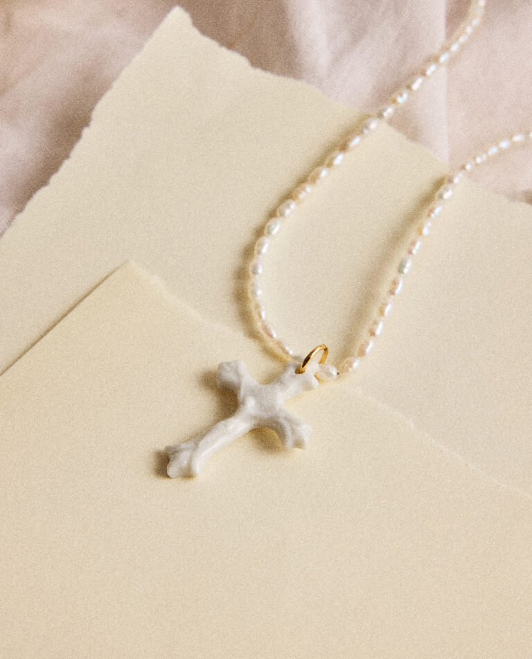COLLAR CRUZ PERLAS