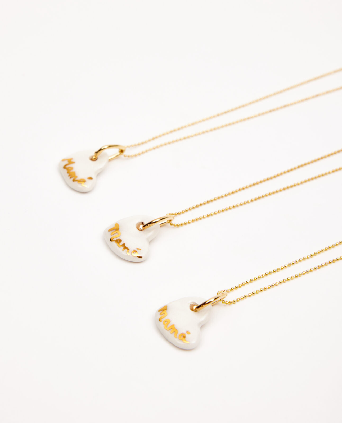 COLLAR CORAZÓN MAMÁ