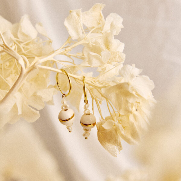 PENDIENTES BOLITA Y PERLA